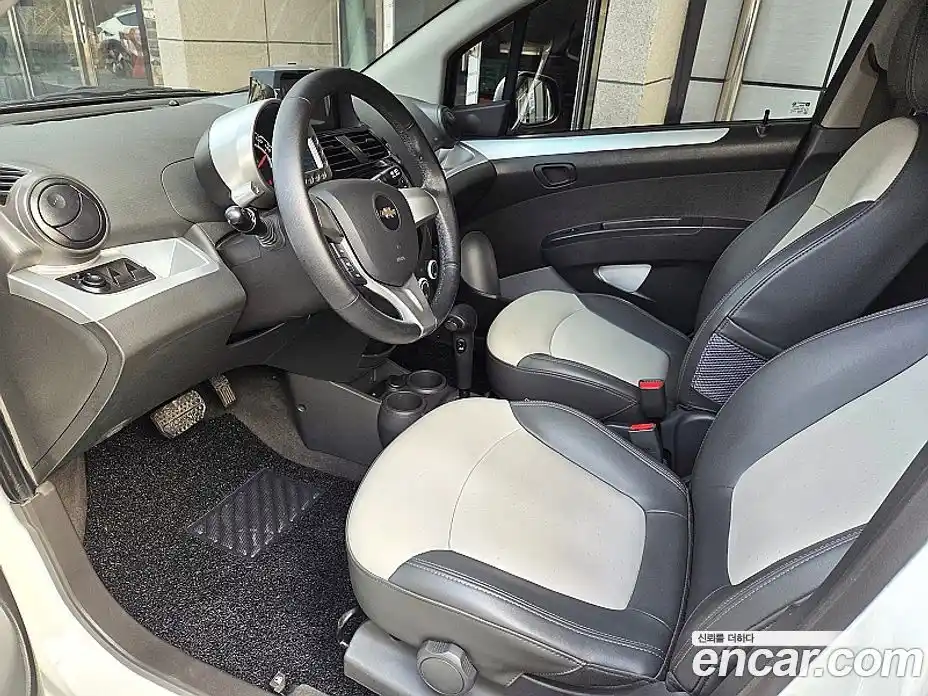Chevrolet Spark 2012 1.0 автомат (гидро), фото 8