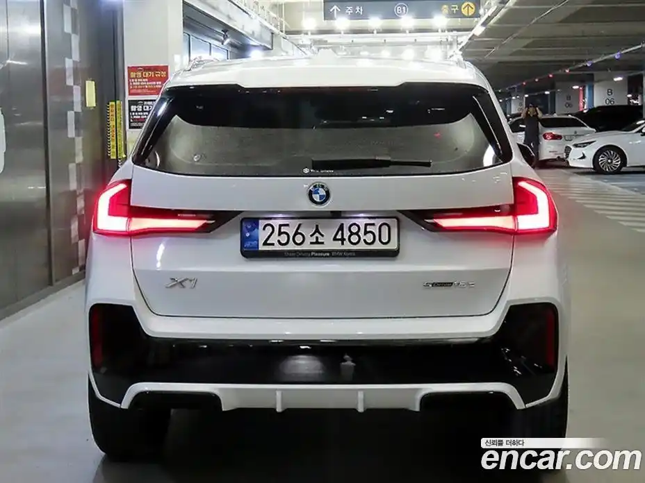 BMW X1 2024 2.0 гидро, фото 4