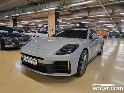 Porsche Panamera, 2025, 3 800 км