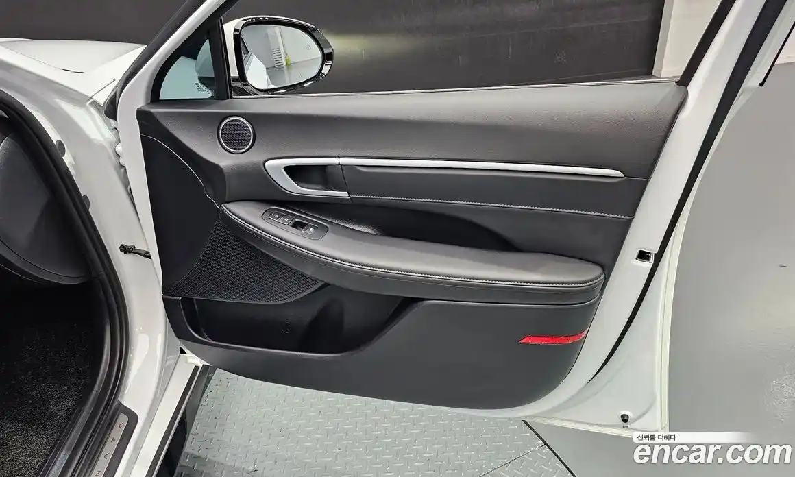 Hyundai Sonata 2025 1.6 автомат (гидро), фото 14