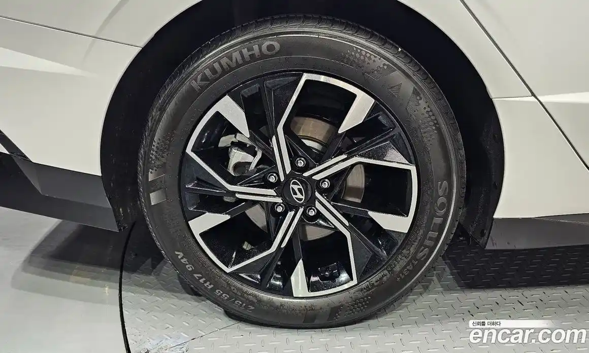 Hyundai Sonata 2025 1.6 автомат (гидро), фото 5