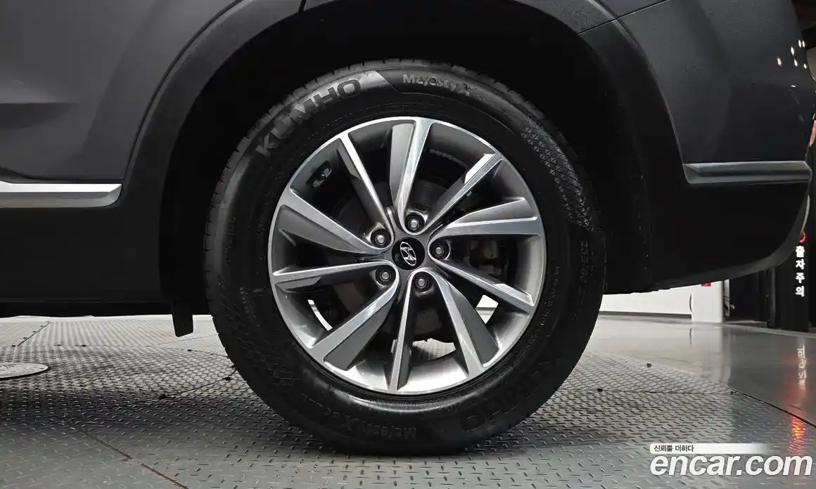 Hyundai Santa Fe 2020 2.0 автомат (гидро), фото 6