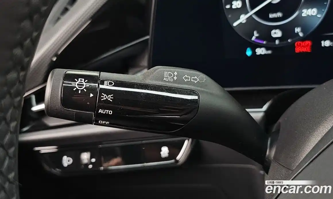 Kia Niro 2023 0.2 автомат (гидро), фото 24
