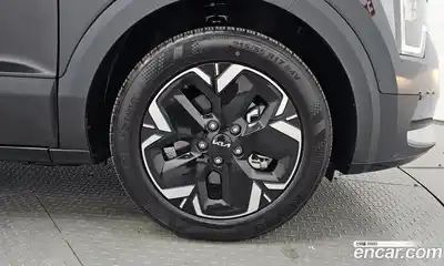Kia Niro 2023 0.2 автомат (гидро), миниатюра 6