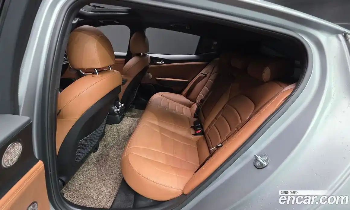 Kia Stinger 2023 3.3 гидро, фото 16