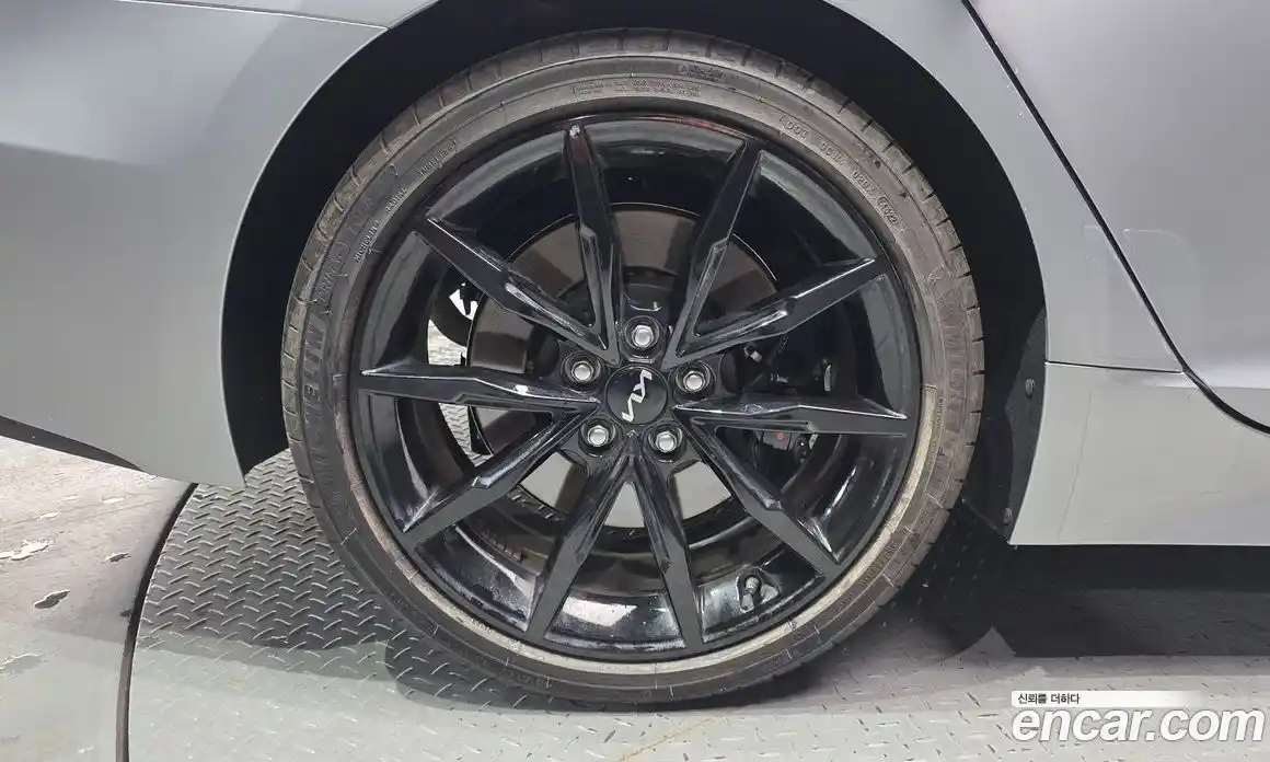 Kia Stinger 2023 3.3 гидро, фото 5