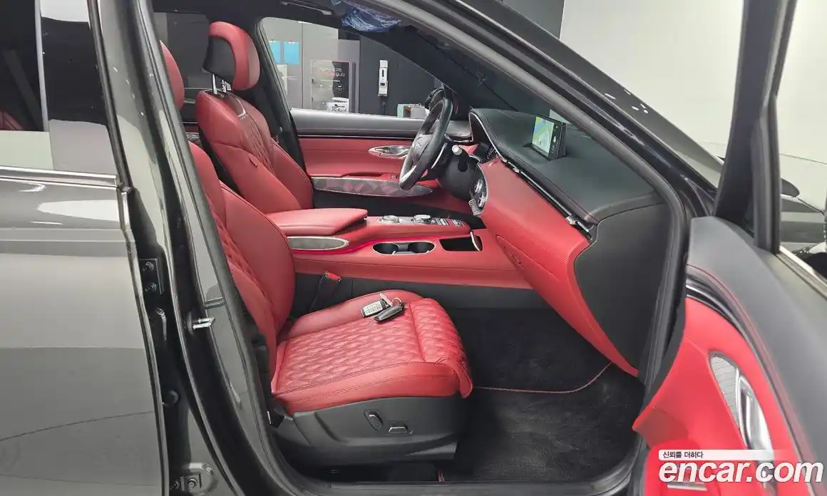 Genesis GV70 2023 2.5 автомат (гидро), фото 11