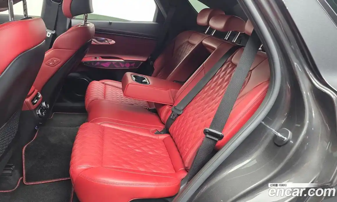 Genesis GV70 2023 2.5 автомат (гидро), фото 12