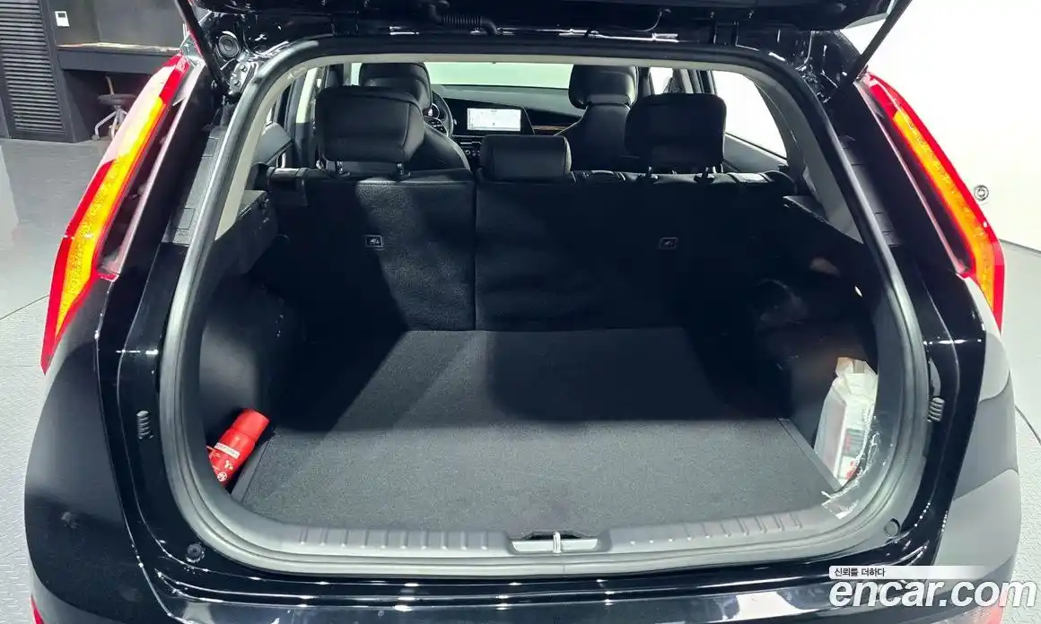 Kia Niro 2023 0.2 автомат (гидро), фото 29