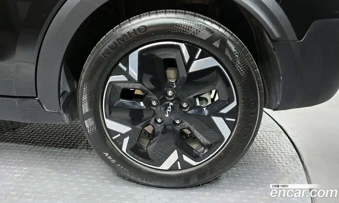 Kia Niro 2023 0.2 автомат (гидро), фото 6