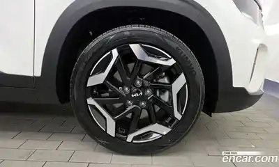 Kia Seltos 2023 1.6 автомат (гидро), миниатюра 7