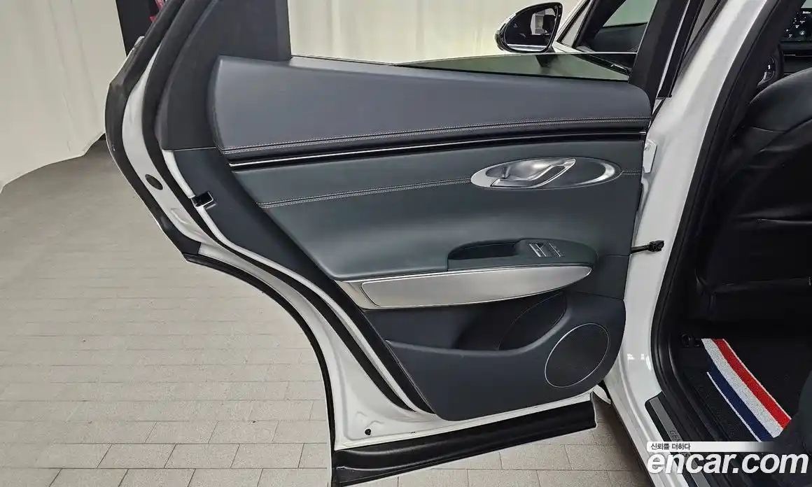 Genesis GV70 2021 2.5 автомат (гидро), фото 15
