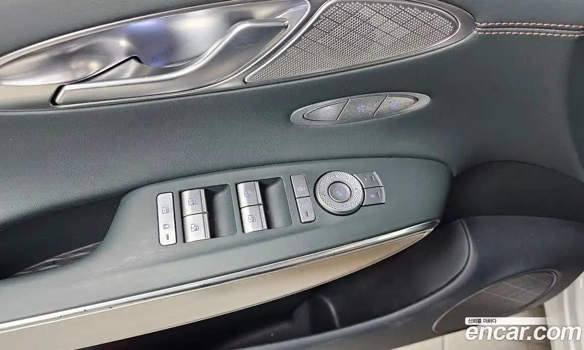 Genesis GV70 2021 2.5 автомат (гидро), фото 32