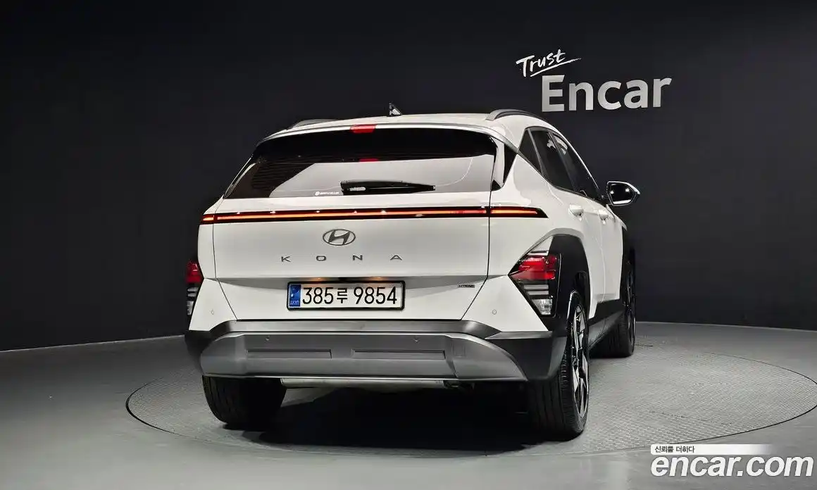 Hyundai Kona 2024 1.6 автомат (гидро), фото 4