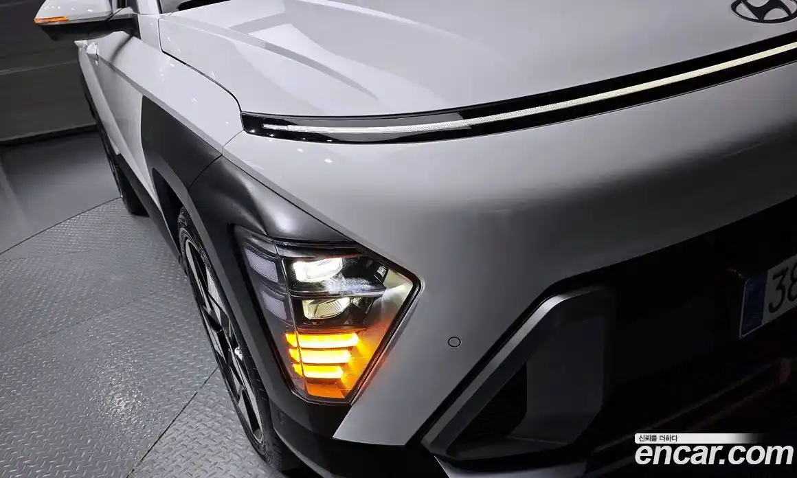 Hyundai Kona 2024 1.6 автомат (гидро), фото 8