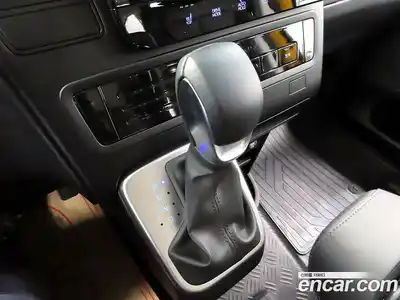 Hyundai Staria 2024 3.5 автомат (гидро), миниатюра 12