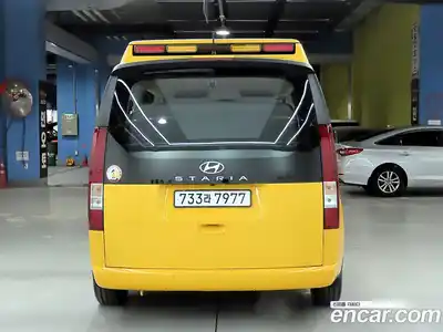 Hyundai Staria 2024 3.5 автомат (гидро), миниатюра 3