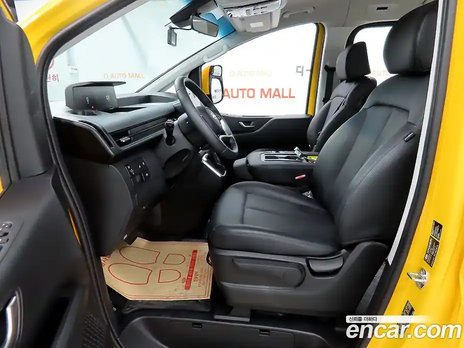 Hyundai Staria 2024 3.5 автомат (гидро), фото 6