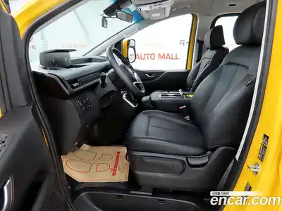 Hyundai Staria 2024 3.5 автомат (гидро), миниатюра 6
