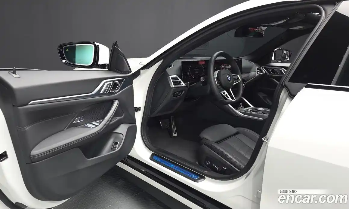 BMW 4-Series 2025 2.0 гидро, фото 13