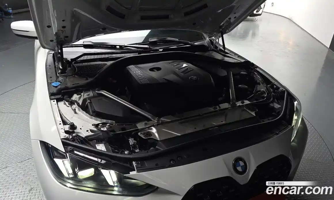 BMW 4-Series 2025 2.0 гидро, фото 6
