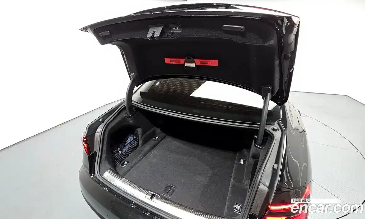 Audi A8 2021 3.0 автомат (гидро), фото 26