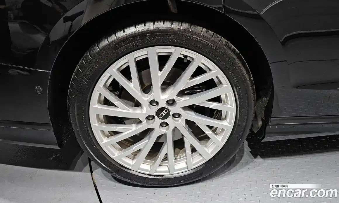 Audi A8 2021 3.0 автомат (гидро), фото 5