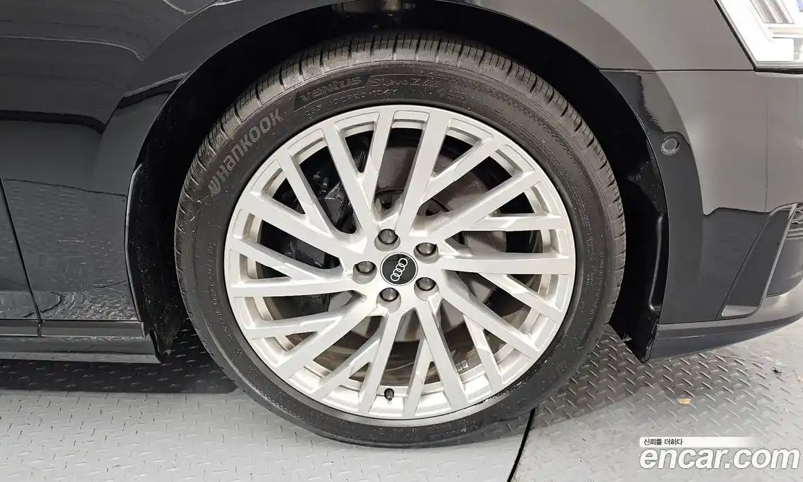 Audi A8 2021 3.0 автомат (гидро), фото 7