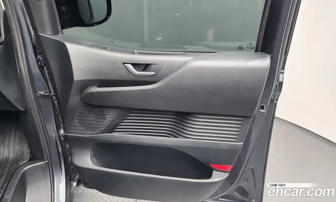 Hyundai Staria 2022 2.2 гидро, фото 14