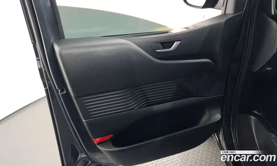 Hyundai Staria 2022 2.2 гидро, фото 15