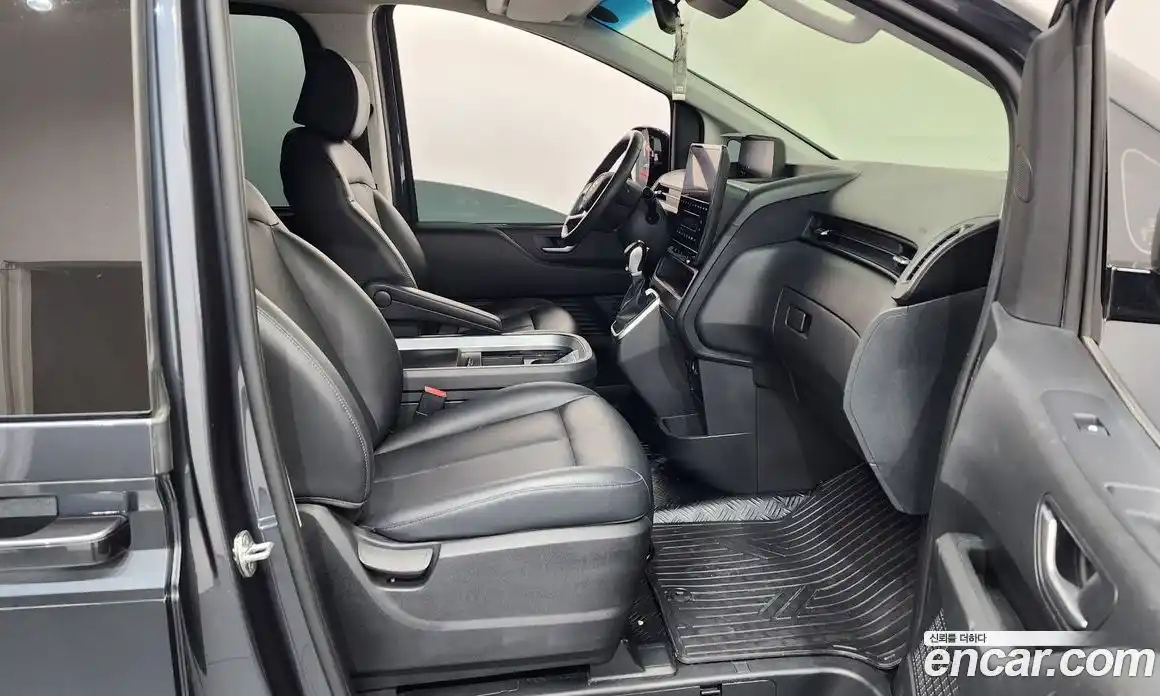 Hyundai Staria 2022 2.2 гидро, фото 16