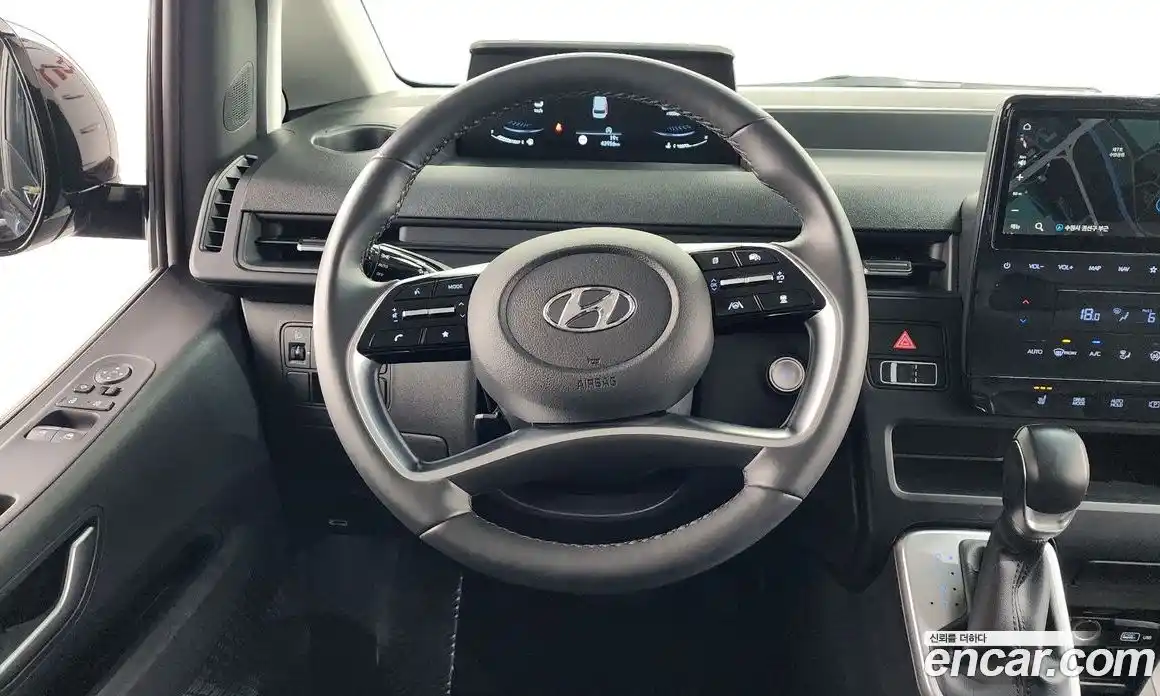 Hyundai Staria 2022 2.2 гидро, фото 19
