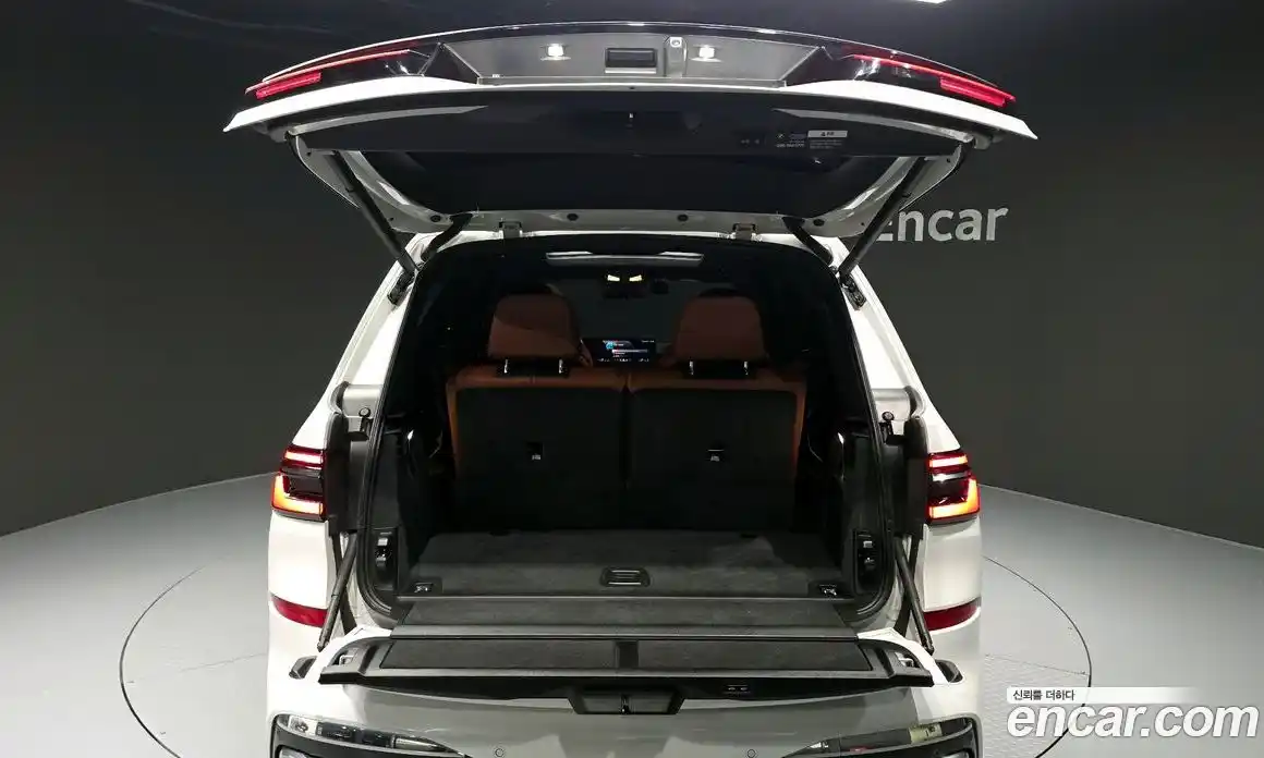 BMW X7 2024 3.0 автомат (гидро), фото 26
