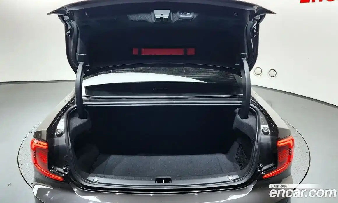 Volvo S90 2023 2.0 автомат (гидро), фото 25