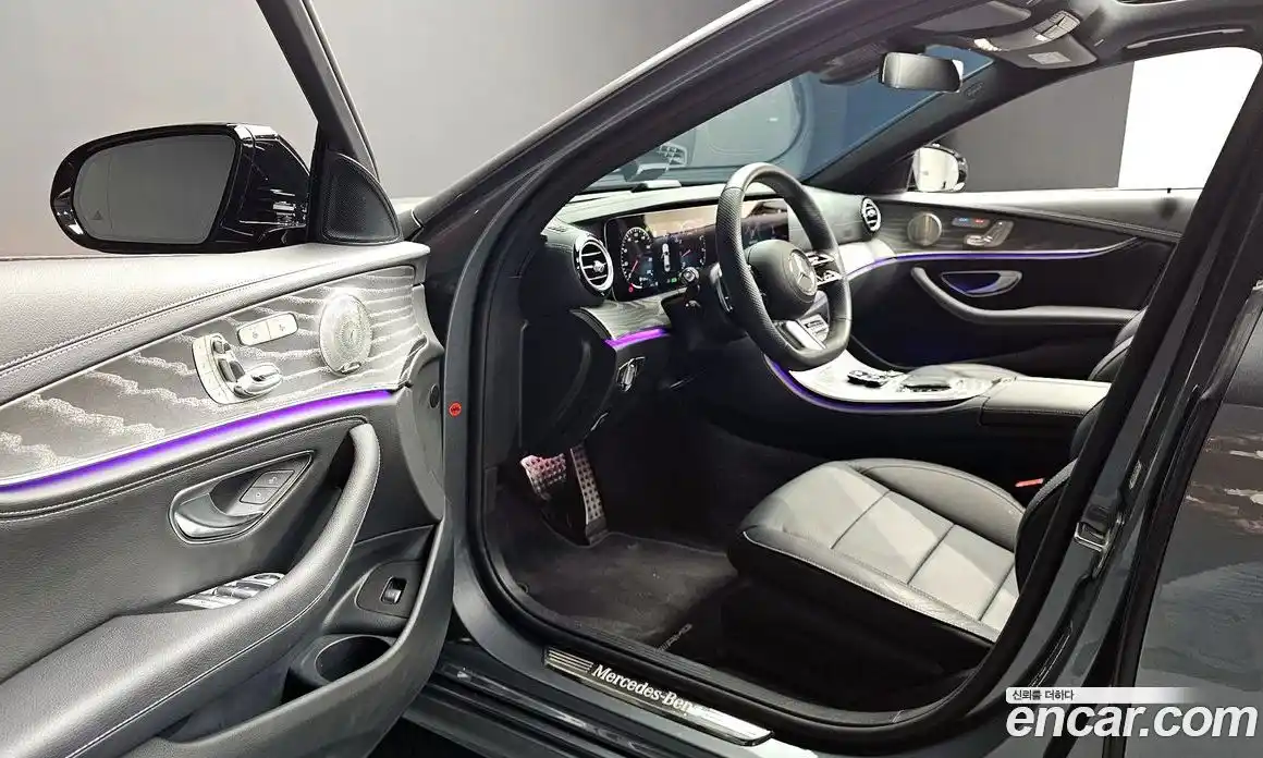 Mercedes-Benz E-Class 2023 2.0 гидро, фото 13