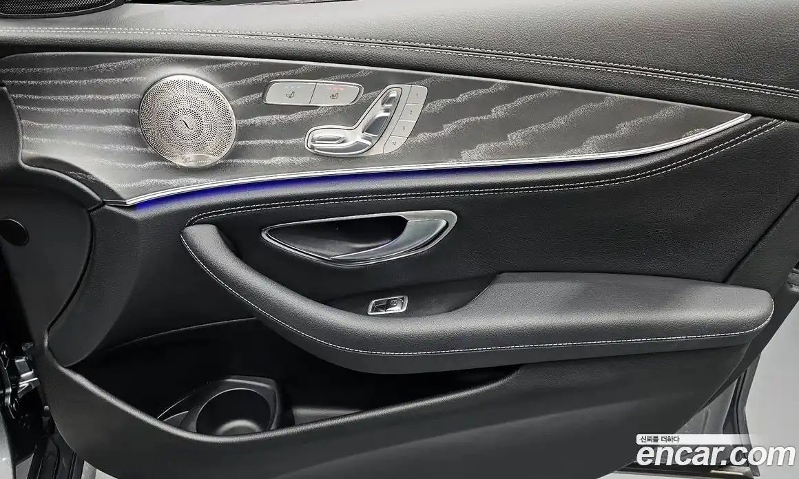 Mercedes-Benz E-Class 2023 2.0 гидро, фото 14