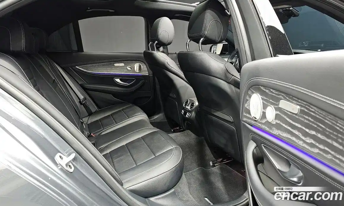 Mercedes-Benz E-Class 2023 2.0 гидро, фото 18