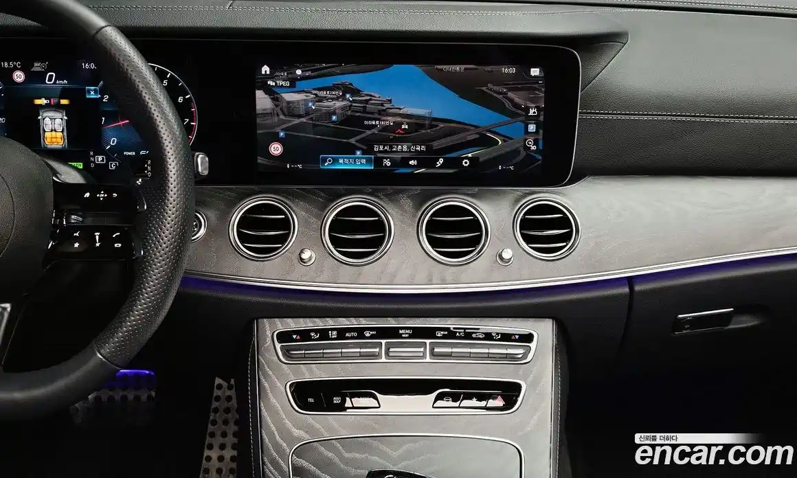 Mercedes-Benz E-Class 2023 2.0 гидро, фото 22