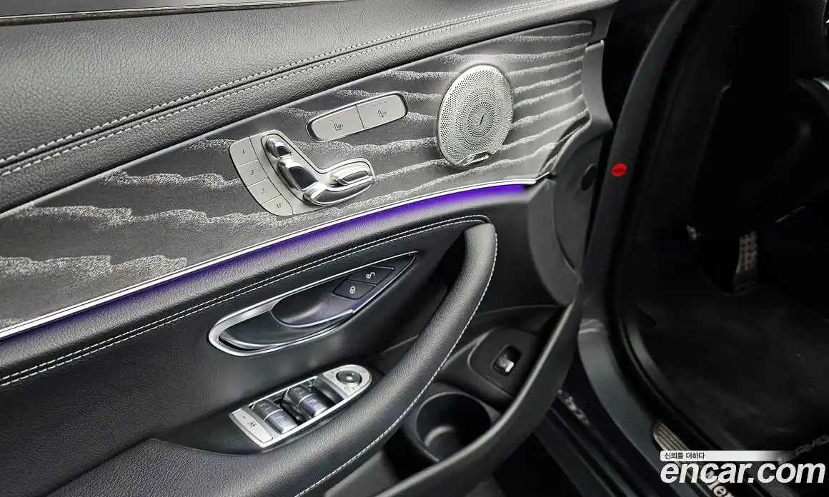 Mercedes-Benz E-Class 2023 2.0 гидро, фото 27