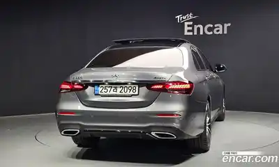 Mercedes-Benz E-Class 2023 2.0 гидро, миниатюра 4