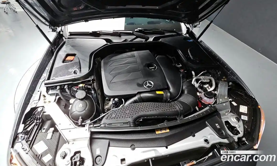 Mercedes-Benz E-Class 2023 2.0 гидро, фото 6