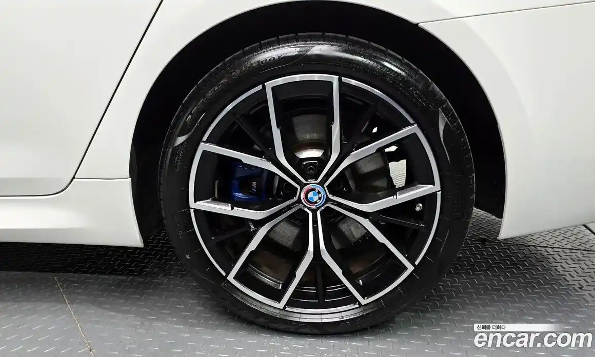 BMW 5-Series 2023 2.0 гидро, фото 6