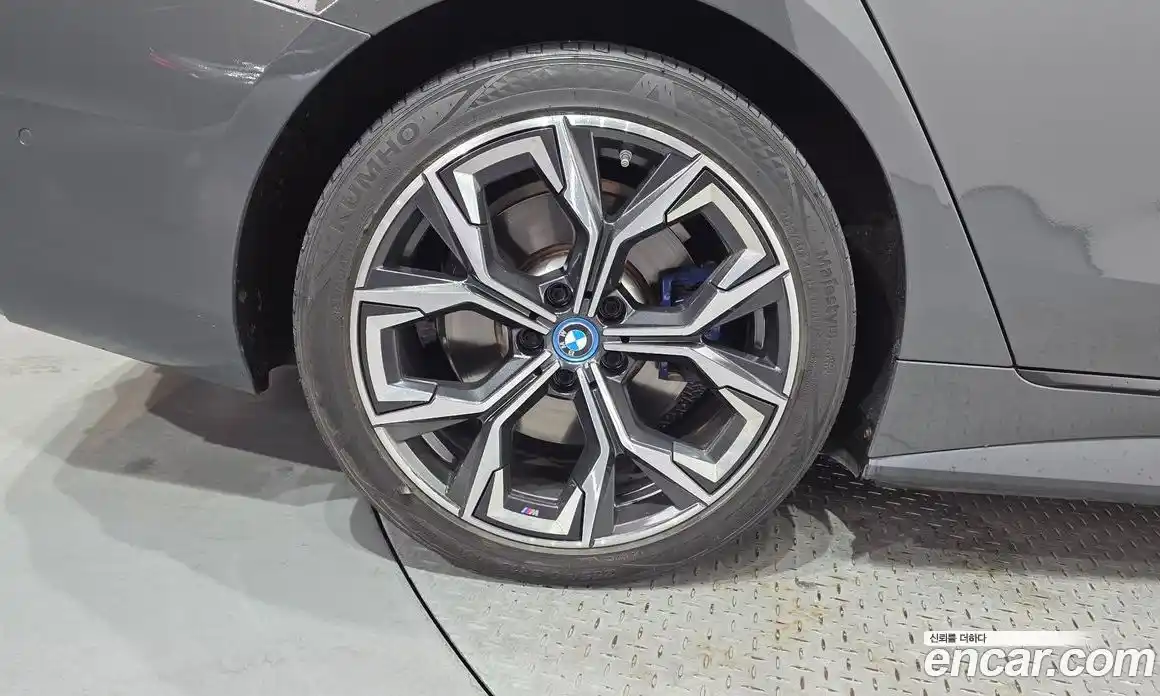 BMW i4 2022 0.2 гидро, фото 5