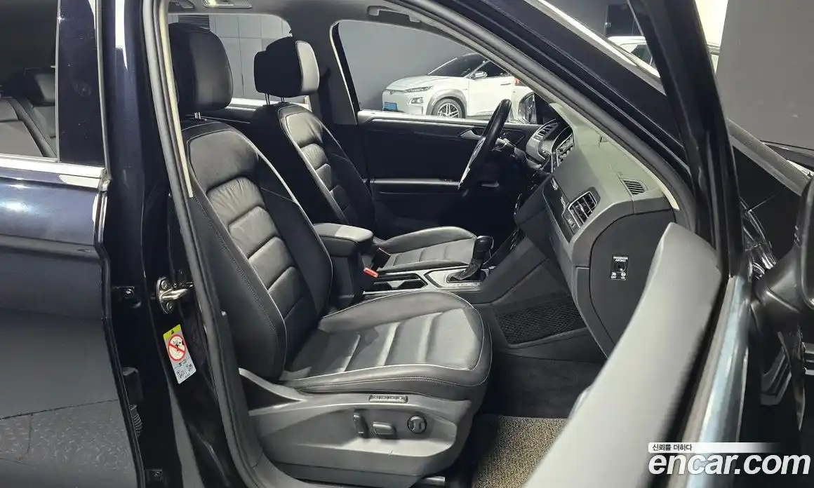 Volkswagen Tiguan 2019 2.0 автомат (гидро), фото 12