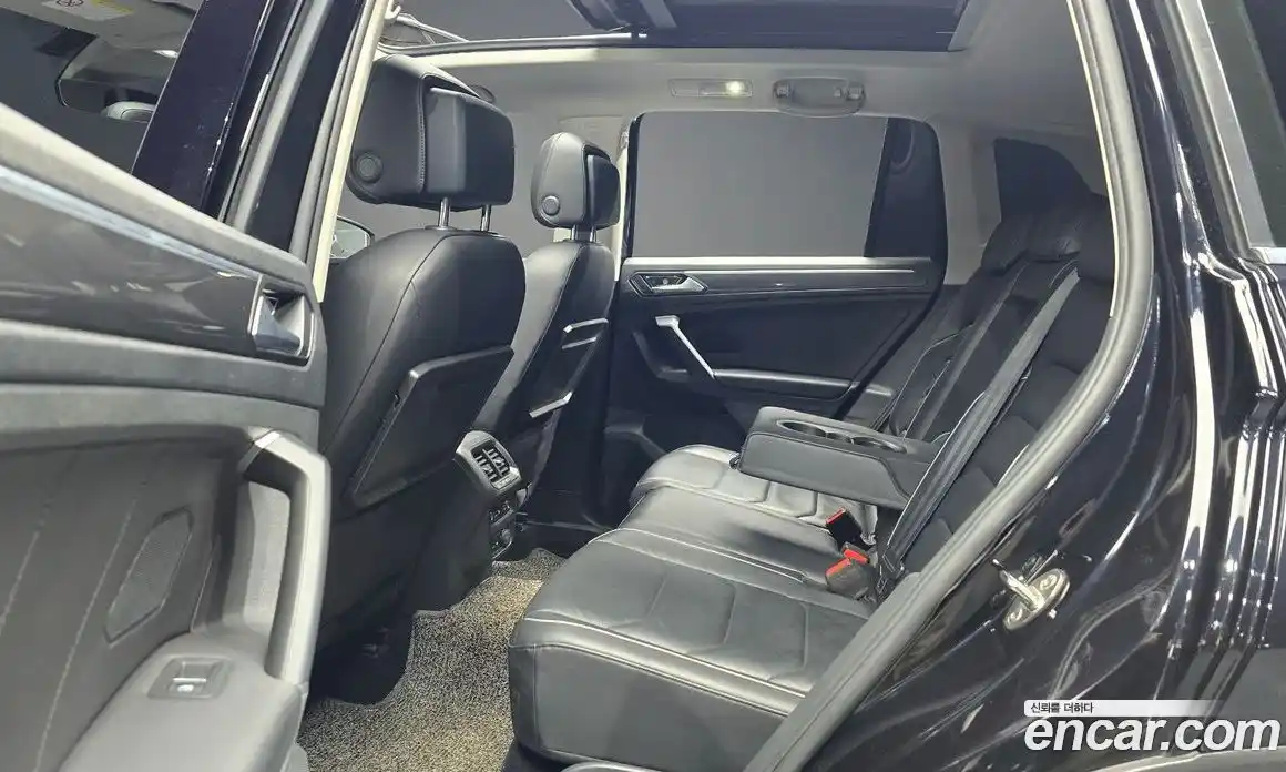 Volkswagen Tiguan 2019 2.0 автомат (гидро), фото 17