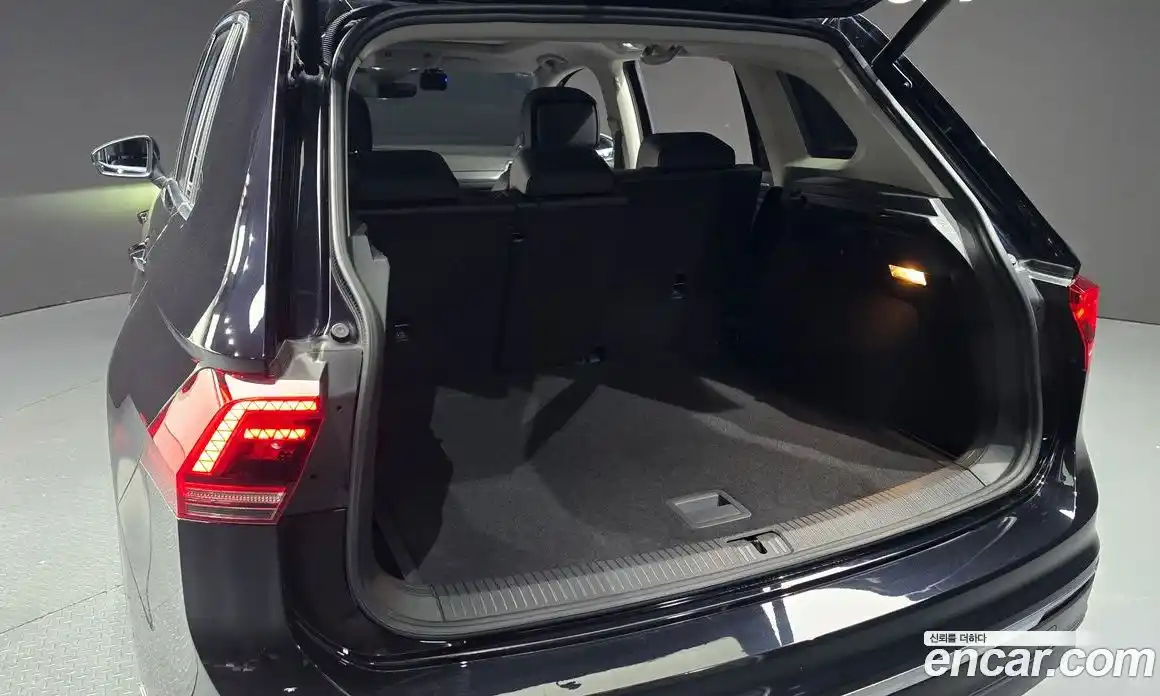 Volkswagen Tiguan 2019 2.0 автомат (гидро), фото 28