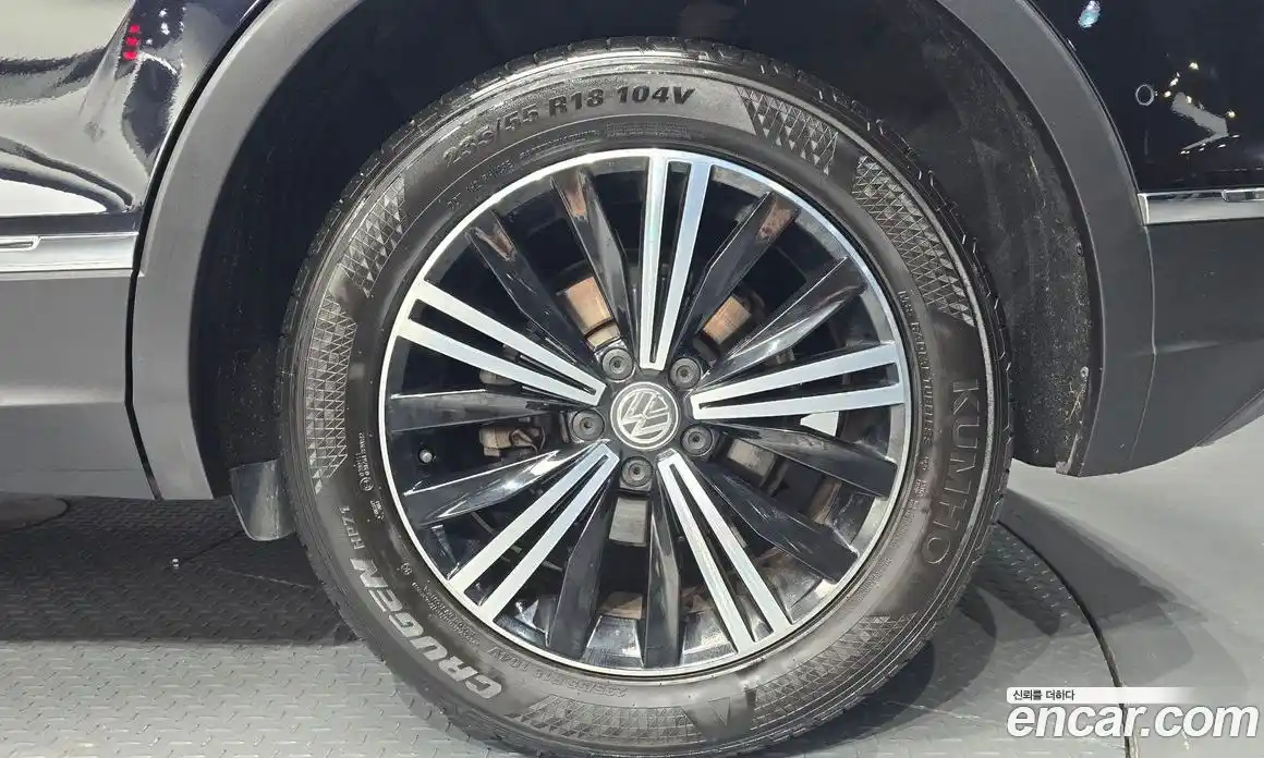Volkswagen Tiguan 2019 2.0 автомат (гидро), фото 6