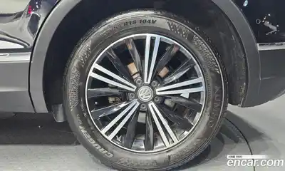 Volkswagen Tiguan 2019 2.0 автомат (гидро), миниатюра 6