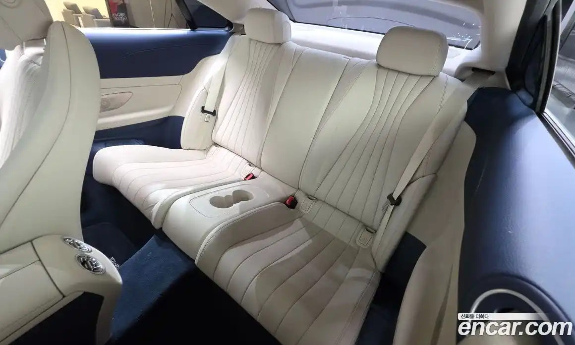 Mercedes-Benz E-Class 2022 2.0 гидро, фото 16