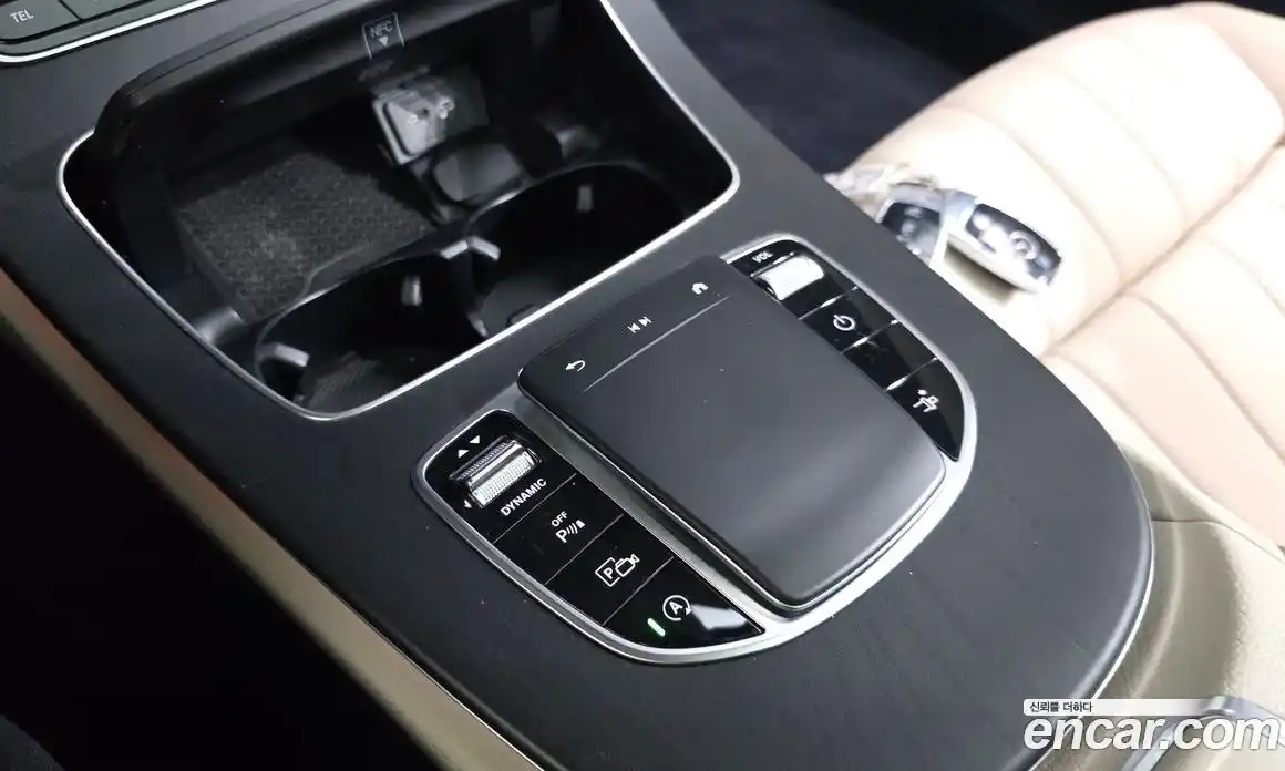 Mercedes-Benz E-Class 2022 2.0 гидро, фото 29